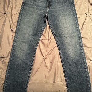 Levi's Women's Skinny Jeans in Medium Blue Wash